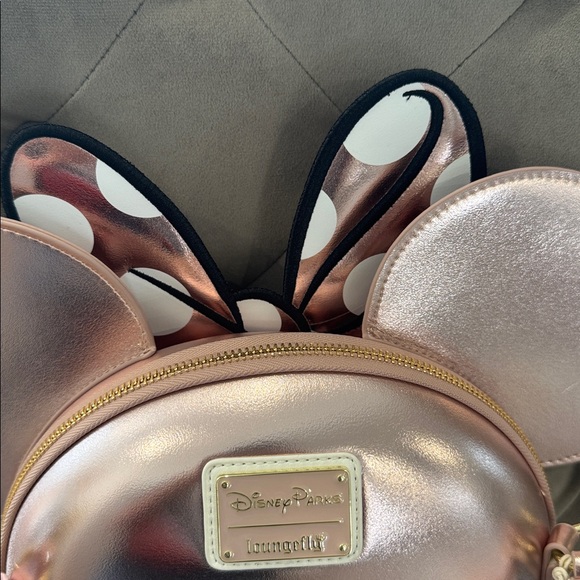 Loungefly Minnie Mouse Rose Gold Balloon Crossbody Bag - Picture 3 of 6